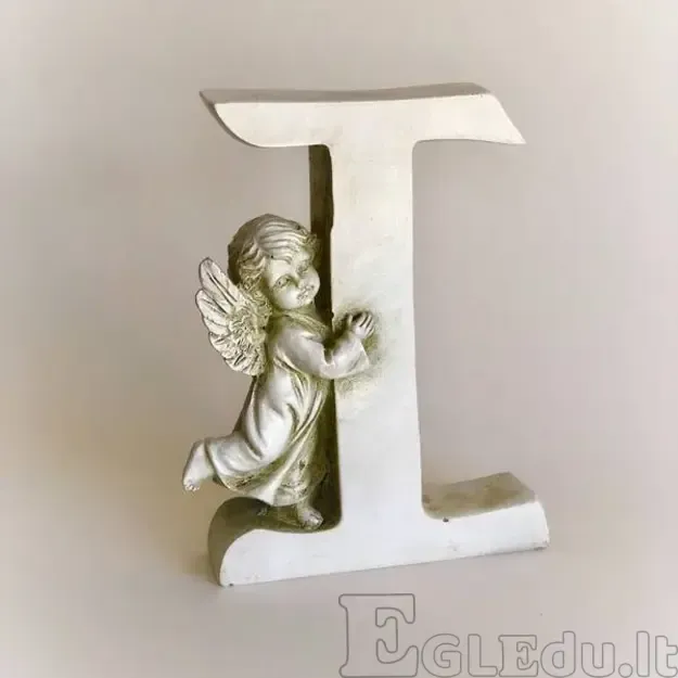 Raidė su angelu I